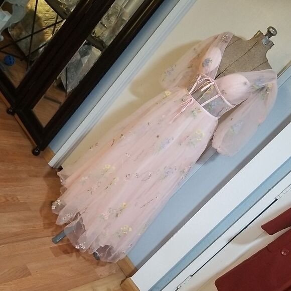Pastel Castle Corset Gown NWT SIZE 6 - Picture 9 of 17